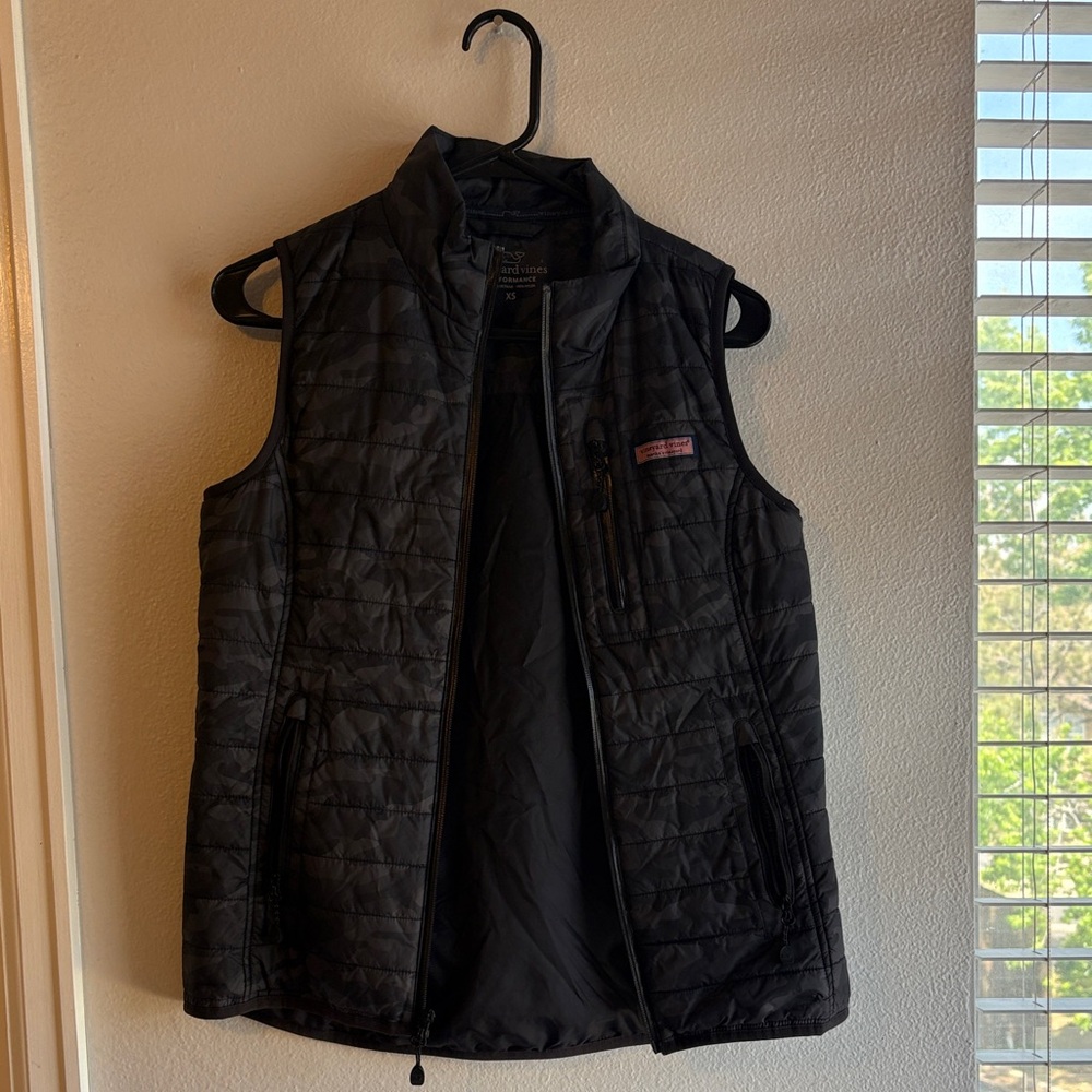 Vineyard Vines Gray Camo Quilted Performance Vest